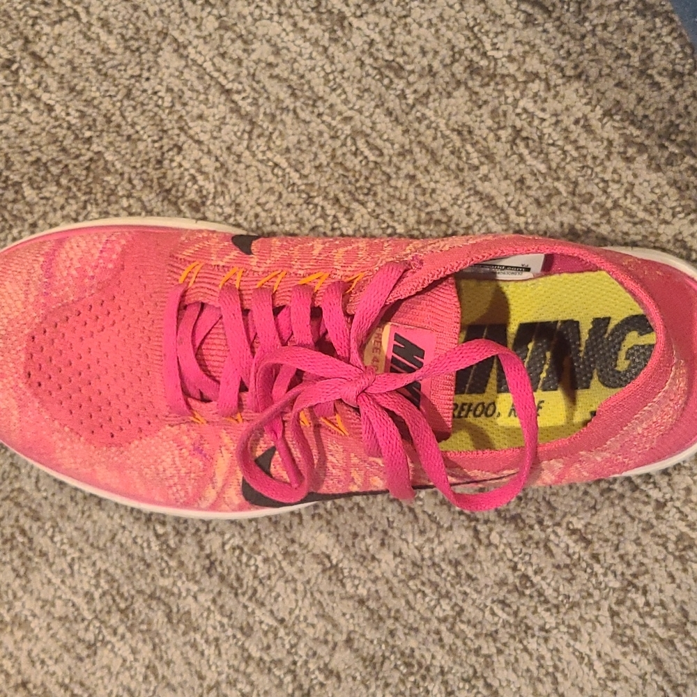 Pink Nikes - Picture 2 of 4